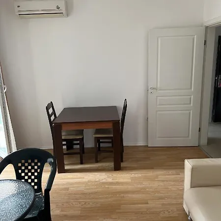 Romance Marine 2 Bedroom Private Apartament Apartment